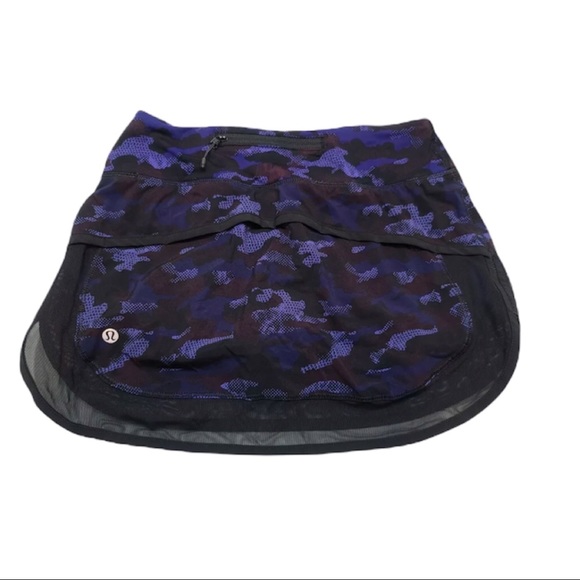 lululemon athletica Dresses & Skirts - Lululemon Hotty Hot II Skirt Emperor Camo Purple Size 2 Womens